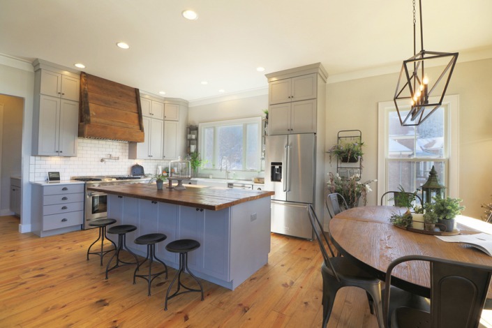 Brick Low Country kitchen