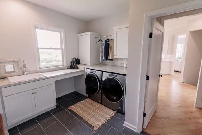 New River View laundry room