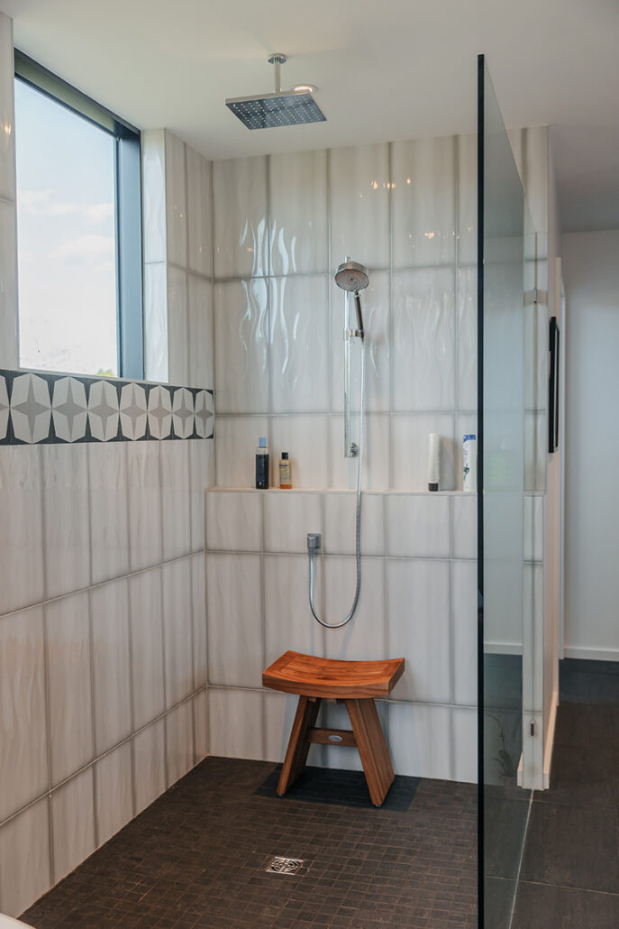 Mountain View Mid-Century home bathroom