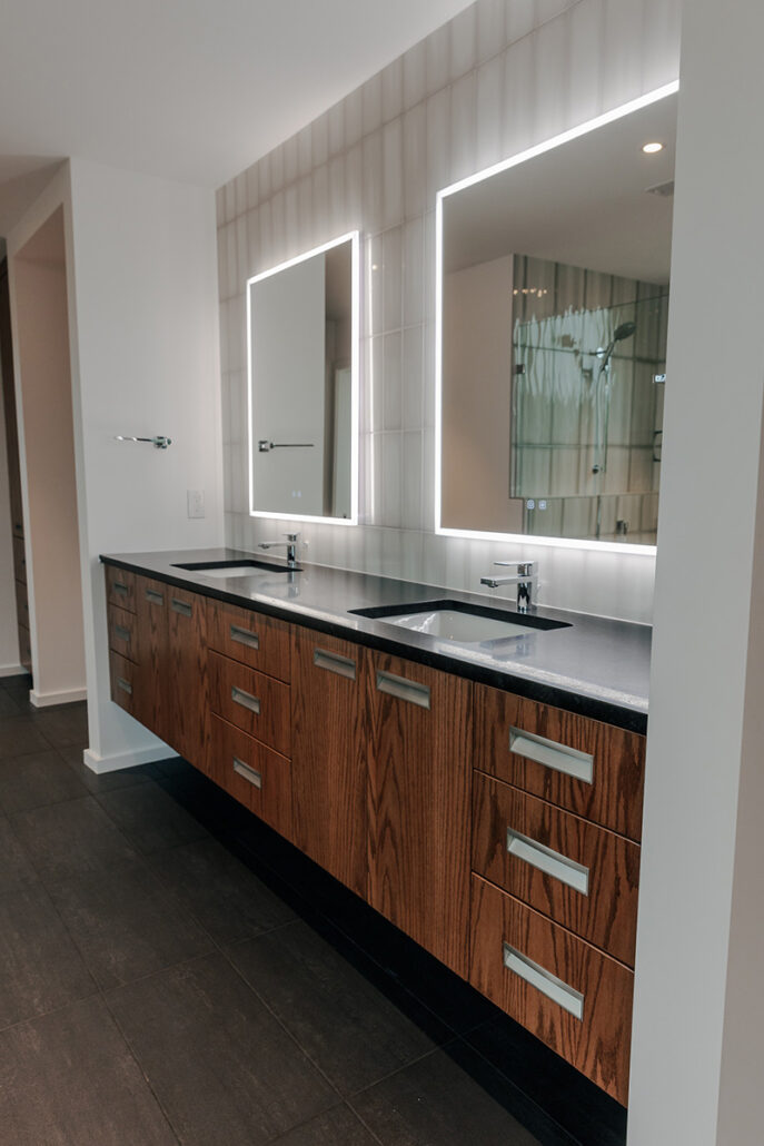 Mountain View Mid-Century home bathroom