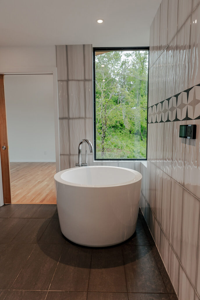 Mountain View Mid-Century home bathroom