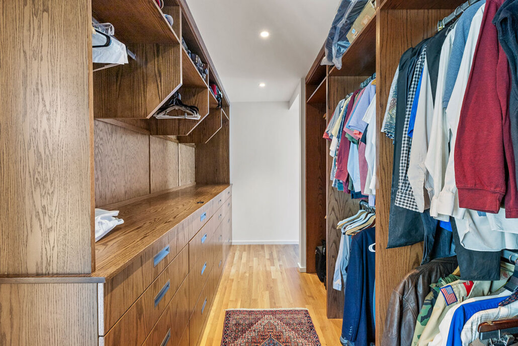 Mountain View Mid-Century home closet